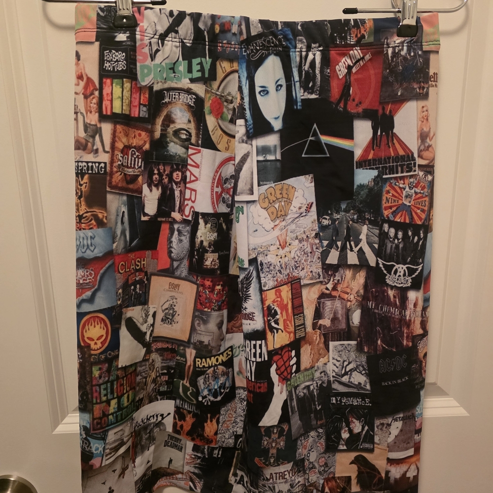 Graphic Print Mini Skirt